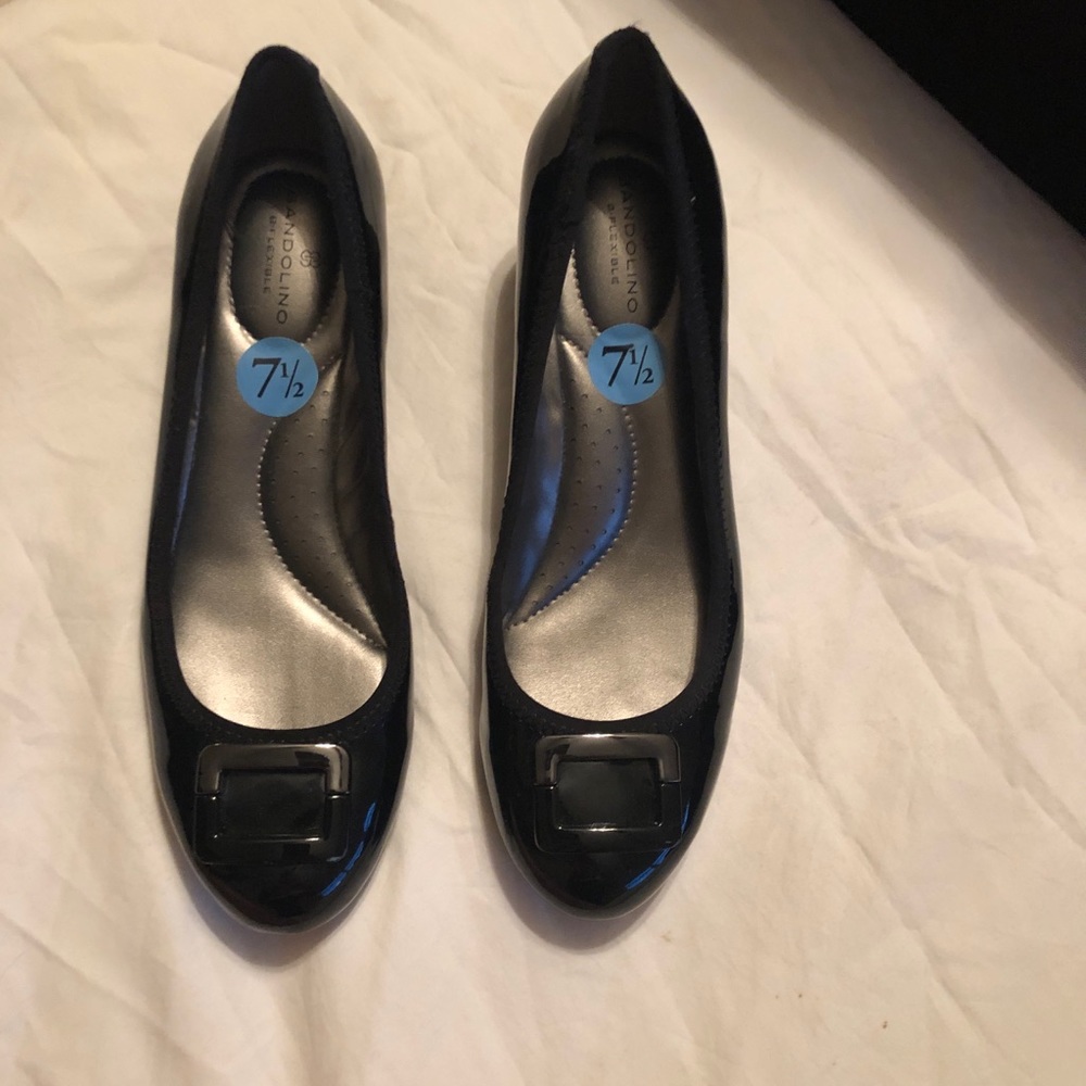 Shoes - Picture 4 of 4
